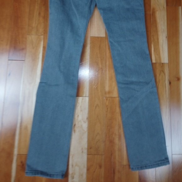 Light Grey factory distress denim Forever 21 Jeans Size 25 Stretch - Picture 5 of 6